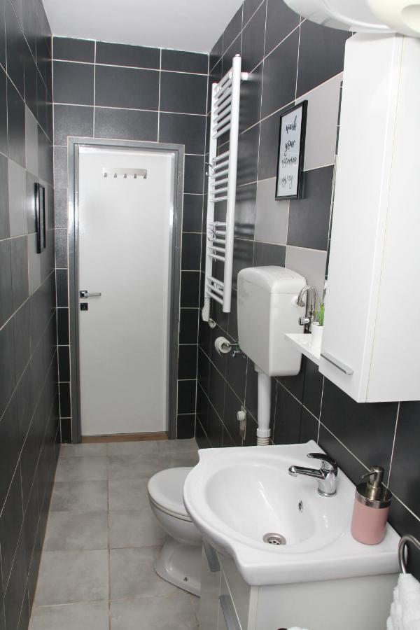 Appartement Apartman Zen à Osijek Extérieur photo